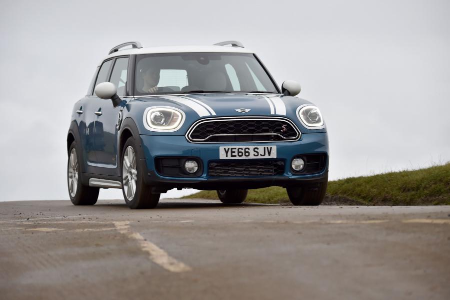  Mini Cooper S Countryman ALL4 2017 года  (UK) (фото 13 из 37)